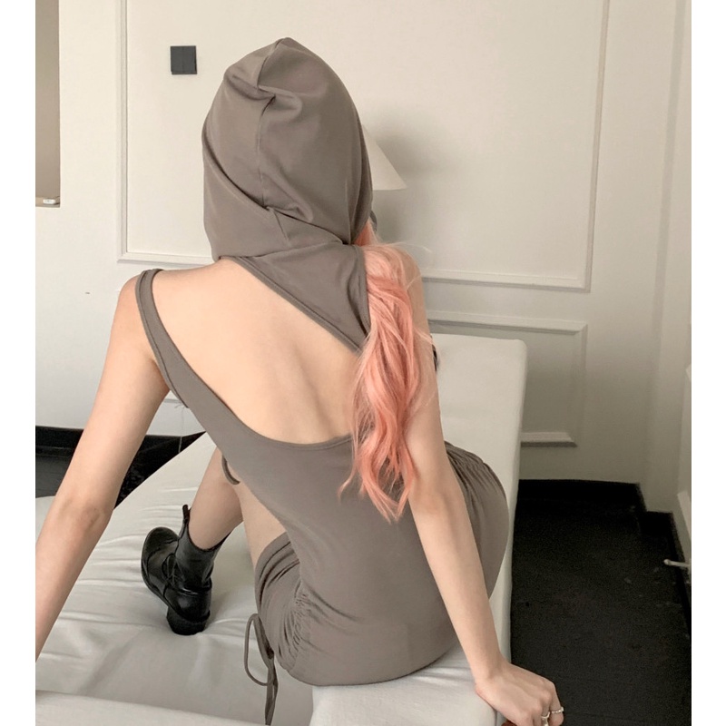 Đầm Sát Nách Hở Lưng Quyến Rũ