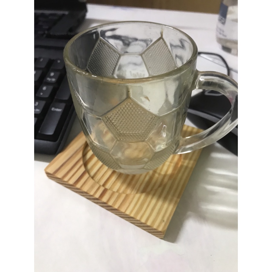 Đế lót ly bằng gỗ, không thấm nước ra bàn 10x10cm