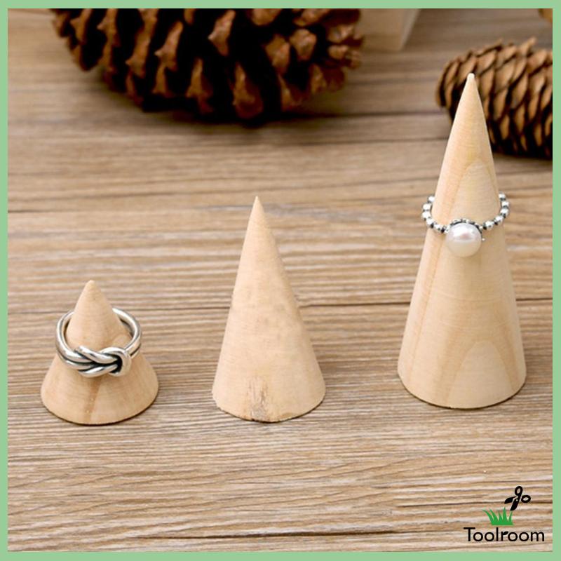 Giá Đỡ Trưng Bày Trang Sức Hình Nón Bằng Gỗ Kích Thước 2.7X3Cm