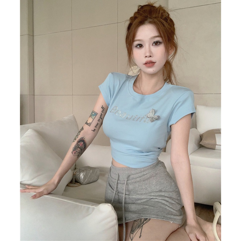 Áo Thun Ôm Tay Ngắn In Hình Bướm Có Đệm Vai Thời Trang