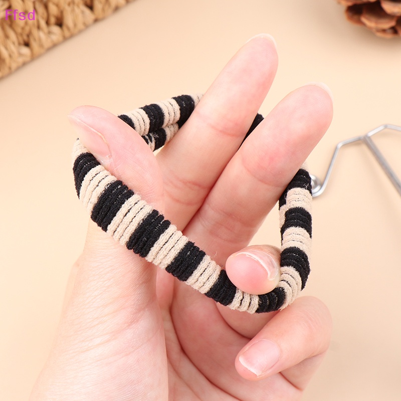 {Ffsd} Set 5 Dây Buộc Tóc Cao Su Co Giãn Không Đường May Màu Trắng Đen Thời Trang Vintage Bán Chạy Dành Cho Bạn Nữ