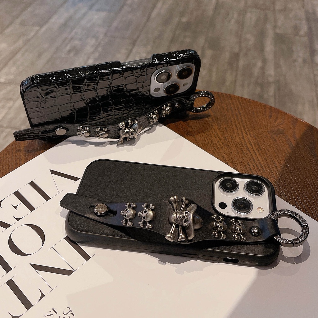 Ốp Điện Thoại Da Màu Đen Họa Tiết Đầu Lâu Kiểu Cao Bồi Có Dây Đeo Cổ Tay Cho iPhone 14ProMax 13 12 11 XSMax XR 7P