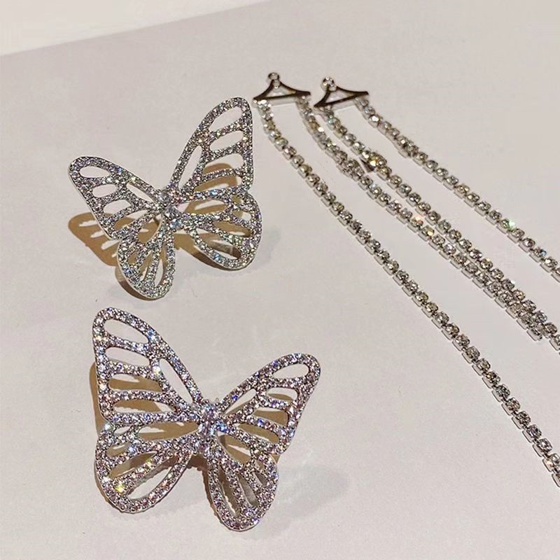 Bông Tai Dài Hình Bướm Rỗng Đính Đá Lấp Lánh Thời Trang