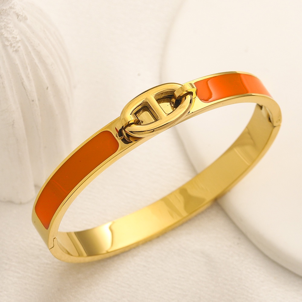 Vòng Tay hermes Bằng Thép Titan Mặt Khắc Chữ
