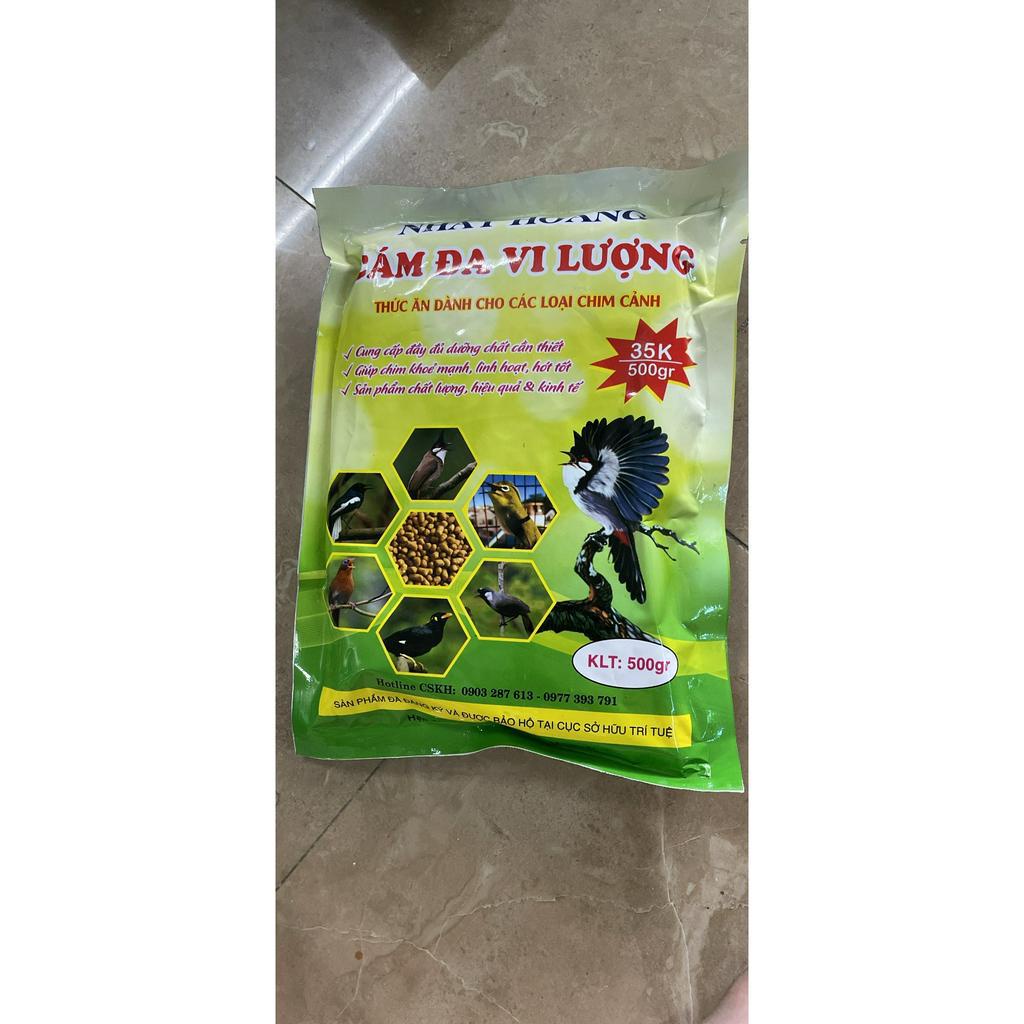 Cám chim Đa Vi Lượng. Cám cho các loại chim cảnh: Chào mào, khuyên, chòe... Cám Nhất hoàng, khối lượng 500g