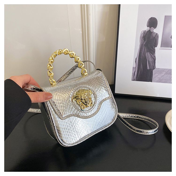 Túi Xách Da Bóng Hình Vuông Nhỏ Màu Bạc Thời Trang Hàn Quốc 2023 Cho Nữ