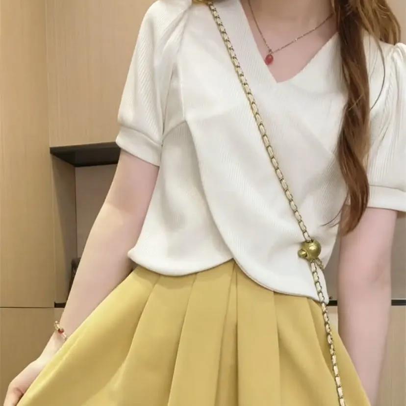 Áo Thun Ngắn Mỏng Cổ Chữ V Vạt Chéo + Chân Váy Lưng Cao Thời Trang Mùa Hè Hàng Mới 2023