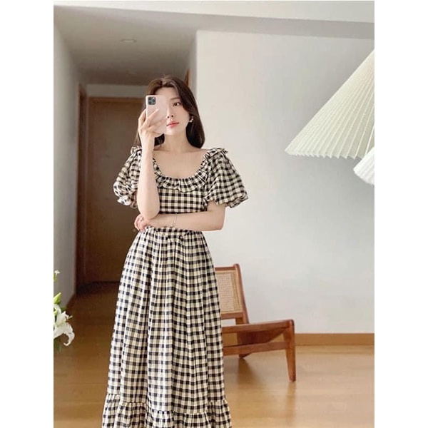 ✨BÁN SỈ✨Đầm đen trắng bèo cổ đuôi cá