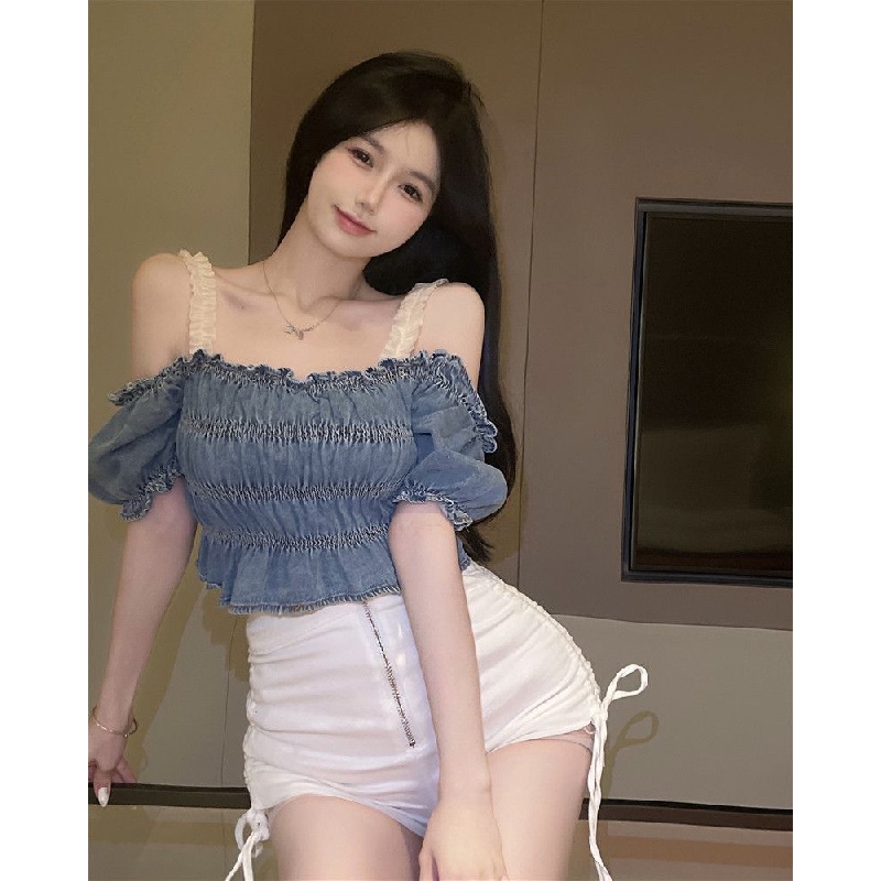 New pure sexy sweet cool denim shirt hot girls off shoulder washed denim shirt bubble sleeve pleated slimming sling top off collarbone collar base shirt