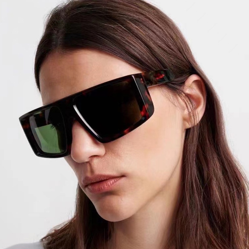 Kính Mát Gọng Vuông Lớn Chống Gió Không Xoay Tròng Màu Sắc Ngọt Ngào Phong Cách Cổ Điển Cho Nam Và Nữ