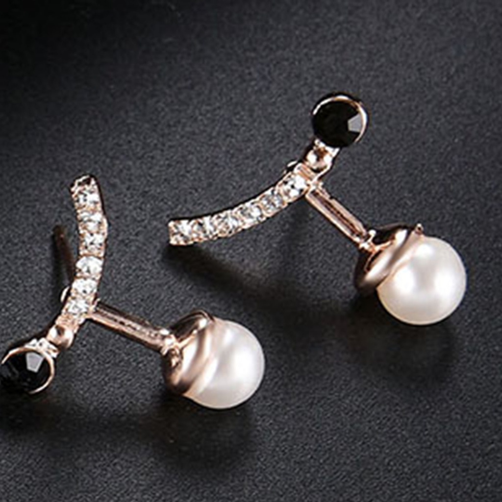 1 Bộ Vòng cổ Và Bông Tai Đính Kim Cương Giả Cho Nữ