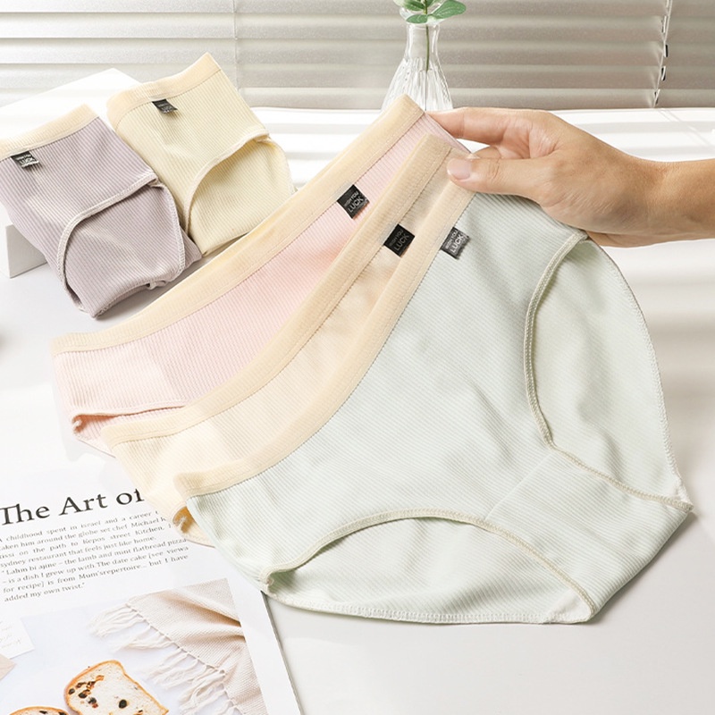 Quần Lót Cotton Tam Giác Nhỏ Màu Trơn Thoáng Khí Dễ Thương Cho Nữ