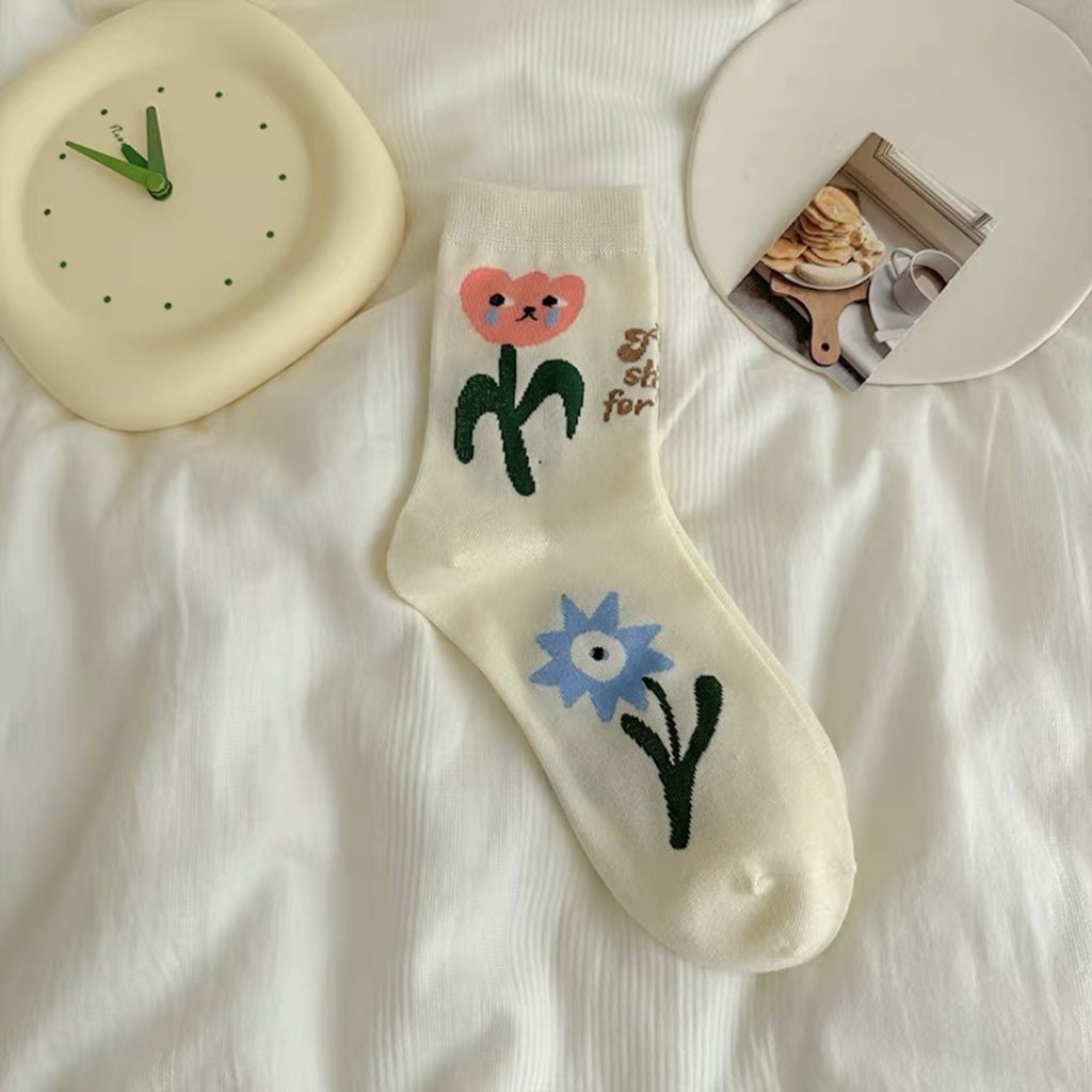 Vớ Cotton Màu Trắng In Họa Tiết Graffiti Hoạt Hình Dễ Thương Thời Trang Xuân Hè Cho Nữ