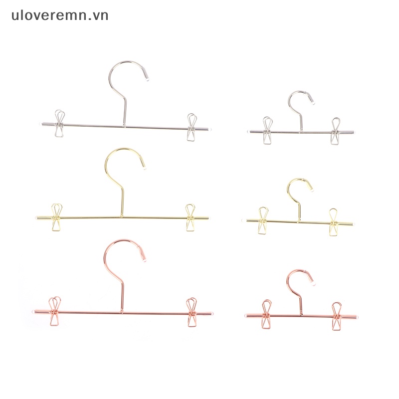 Móc Treo Quần Áo Búp Bê Bằng Nhựa Tiện Dụng