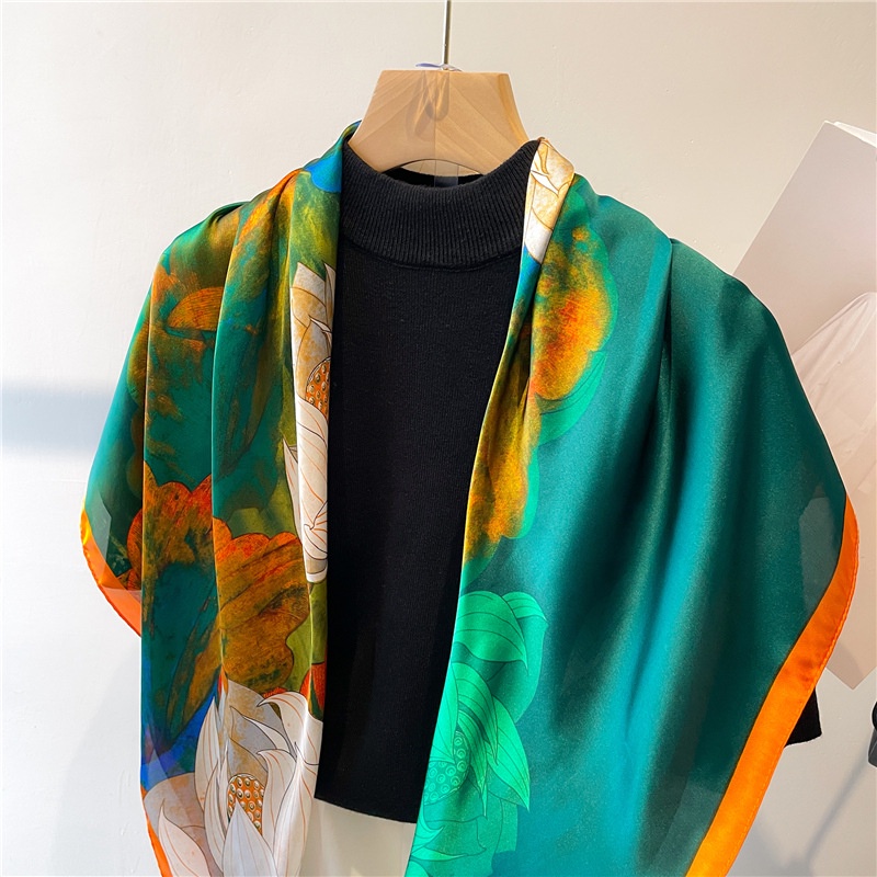 Khăn Choàng Cổ Hình Vuông 90 * 90CM Bằng Lụa In Họa Tiết Hoa Sen Thời Trang Thu Đông Cho Nữ