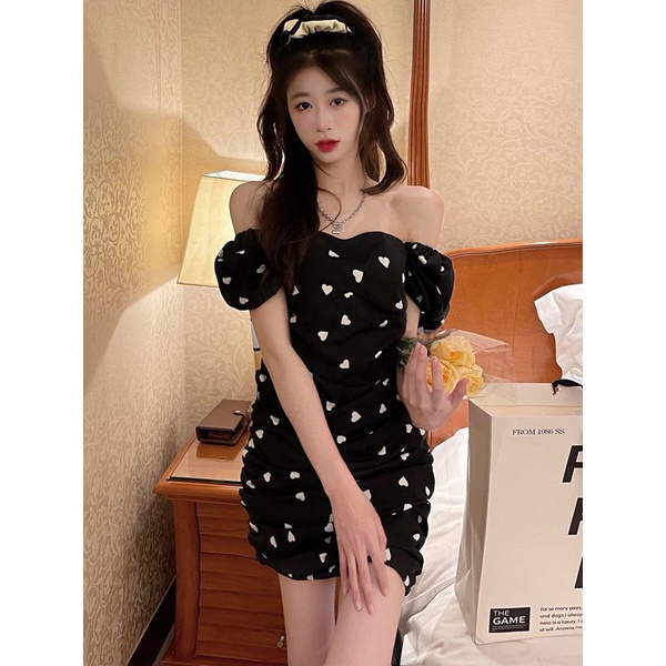 Đầm Hoa Xếp Ly Ôm Hông Cổ Chữ V Màu Đen Kiểu Pháp Ngọt Ngào Cho Học Sinh