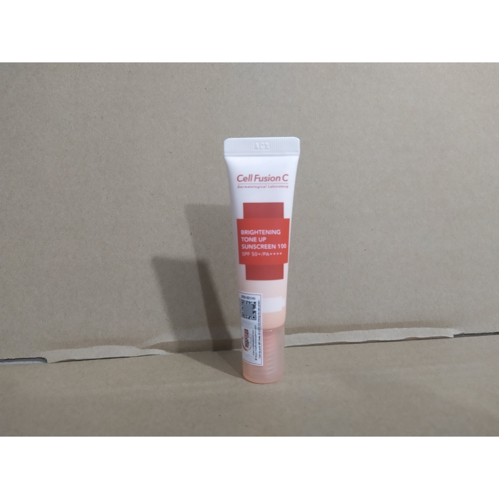 Kem chống nắng nâng tone da Healthy Care cell fusion c 100 spf50+mini 10ml Quatangme1