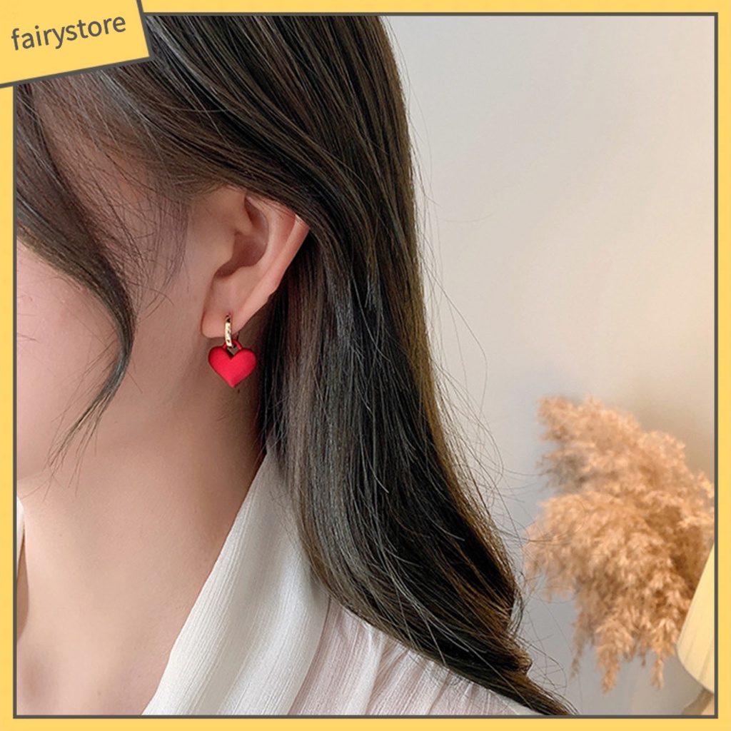 1 Đôi Bông Tai Hợp Kim Hình Trái Tim Đỏ Sang Trọng