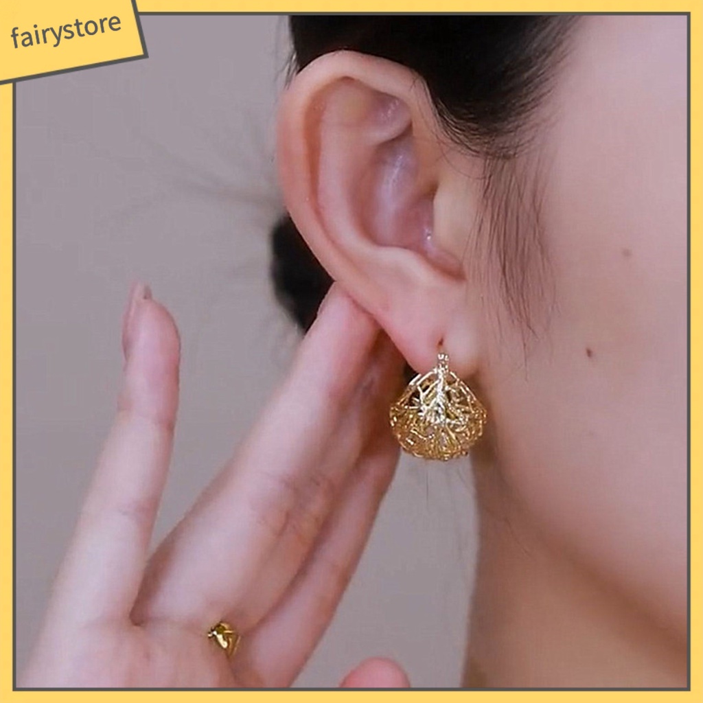 1 Đôi Bông Tai Kim Loại Rỗng Không Gây Kích Ứng Thiết Kế Sáng Tạo Thời Trang Dành Cho Nữ