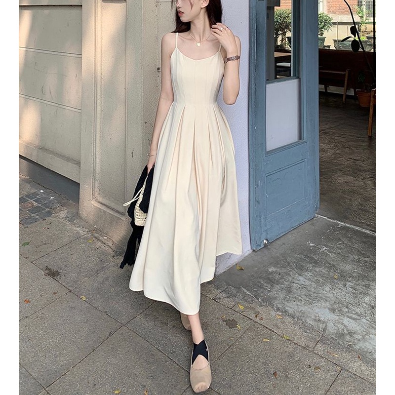 Đầm Hai Dây Dáng Lửng Xếp Ly Ôm Eo Phong Cách Hepburn Pháp Thời Trang Mới 2023