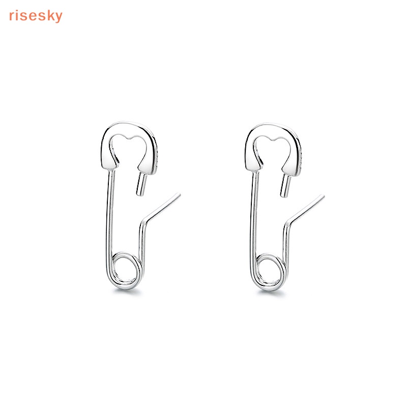 1 Đôi Bông Tai Hình Ghim Kẹp Giấy Màu Sắc Không Đồng Đều Phong Cách Gothic Dành Cho Nam Nữ