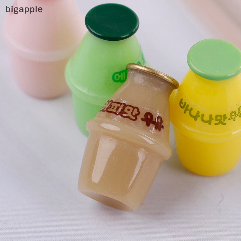 Bộ 4 Bình Sữa Đồ Chơi Mini Cho Nhà Búp Bê