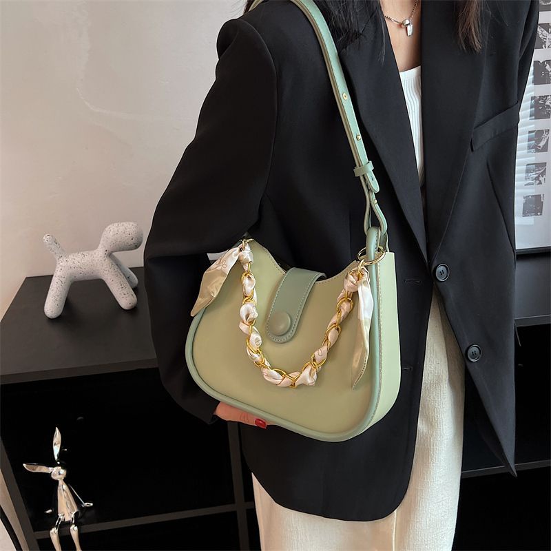Túi Đeo Chéo Một Bên Vai Có Dây Xích Cổ Điển Thời Trang Phổ Biến Dành Cho Bạn Nữ Bán Chạy