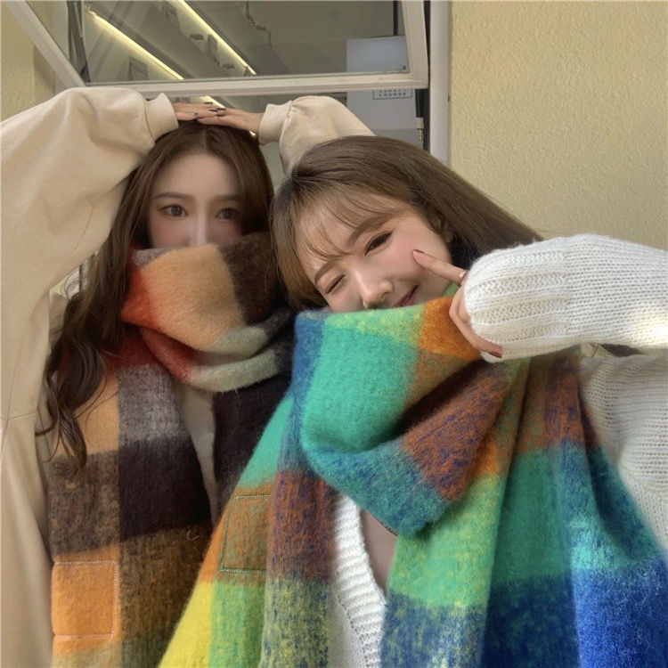 Khăn Choàng Cổ Dài Màu Cầu Vồng Ấm Áp Xinh Xắn Cho Nữ