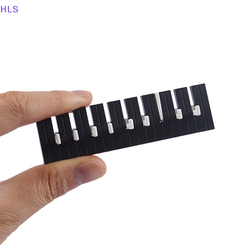 1 Móc Treo Quần Áo Gắn Tường Trang Trí Nhà Búp Bê Tỉ Lệ 1: 6