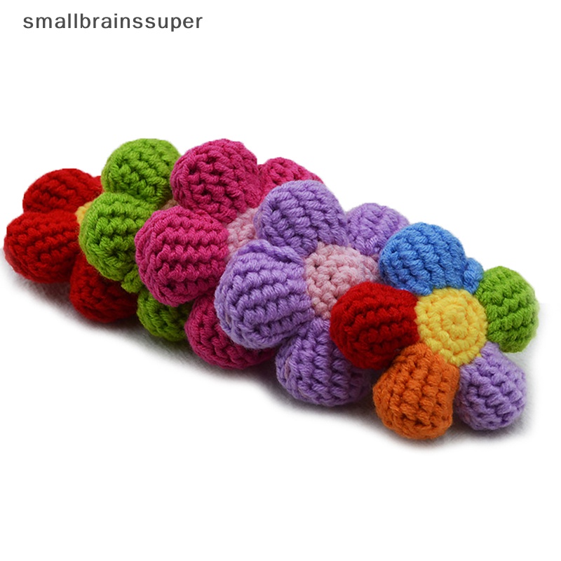 Móc Khóa Đan Len Thủ Công Hình Hoa / Quả Bơ Cỡ Nhỏ Dễ Thương
