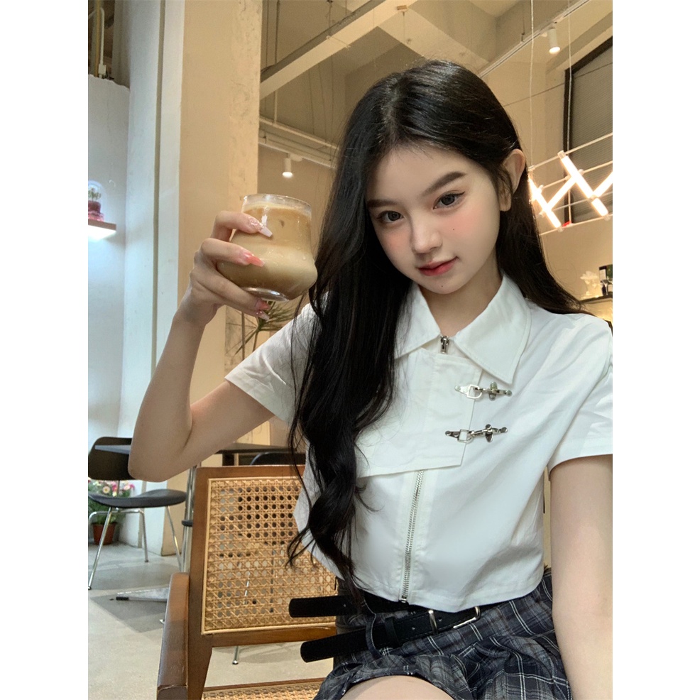 Áo Sơ Mi Tay Ngắn Phối Nút Kim Loại Phong Cách Retro Dành Cho Nữ