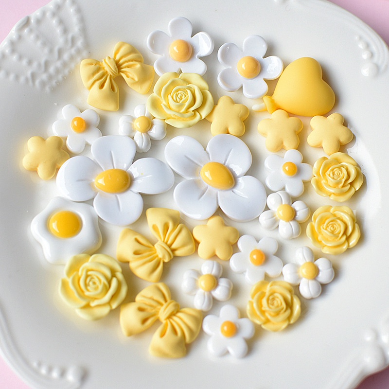 Set 10 Bông Hoa Nhựa Trang Trí Ốp Điện Thoại