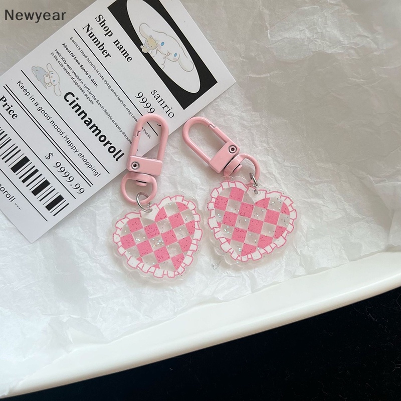 Móc Khóa Hình Trái Tim Dạng Lưới Màu Hồng Dễ Thương