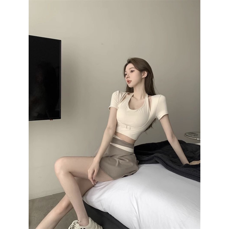 Bộ Đồ Thể Thao 2 Món Áo Tay Ngắn Phối Quần Short Lưng Cao Chống Chói Thời Trang Mùa Hè Cho Nữ