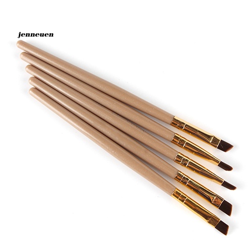 1 Cọ Trang Điểm Chuyên Nghiệp Với Tay Cầm Bằng Nhựa