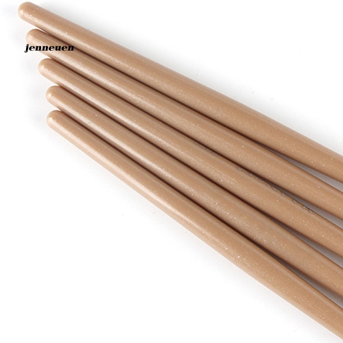 1 Cọ Trang Điểm Chuyên Nghiệp Với Tay Cầm Bằng Nhựa