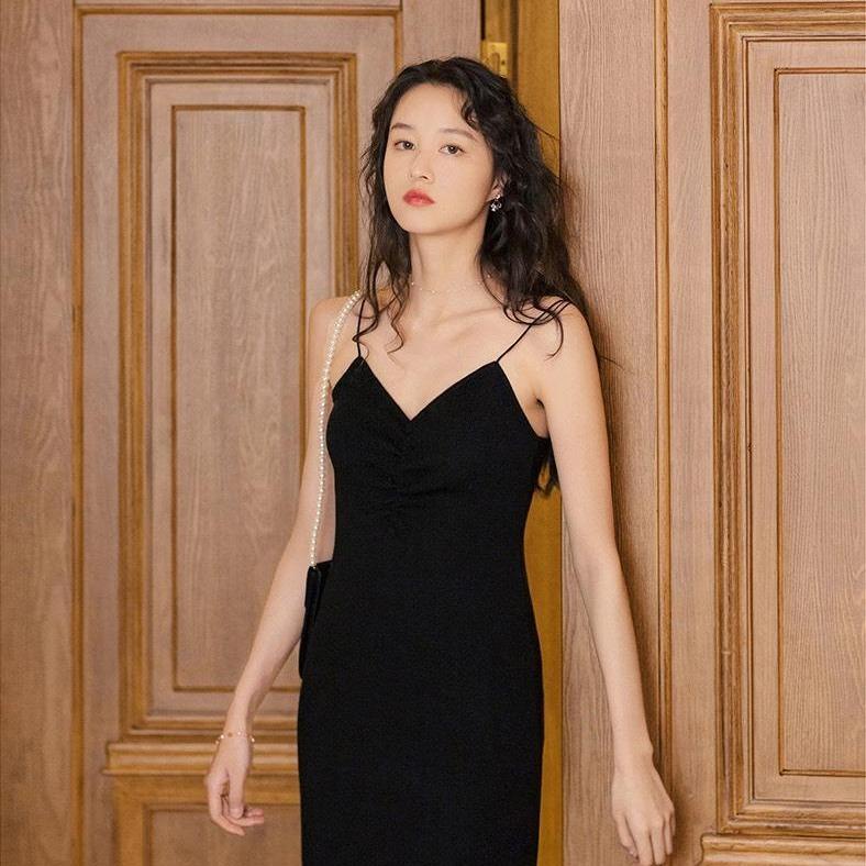 Váy 2 dây nhún ngực siêu tôn dáng cho các nàng