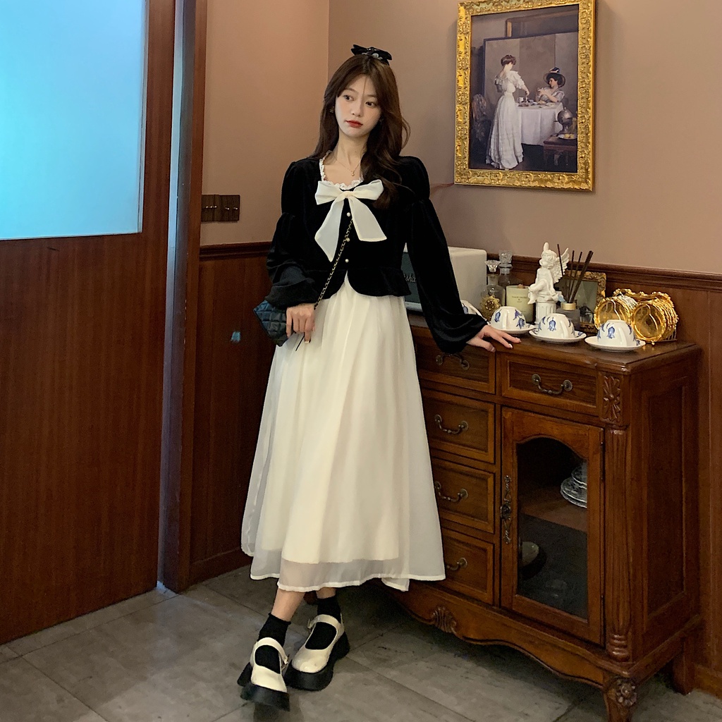 váy yếm đầm babydoll Quần áo phụ nữ mùa thu đông 2023 phong cách mới nhẹ nhàng trưởng thành phong cách nhẹ nhàng thiết kế niche high-end feel fake two-piece dress long-sleeved s