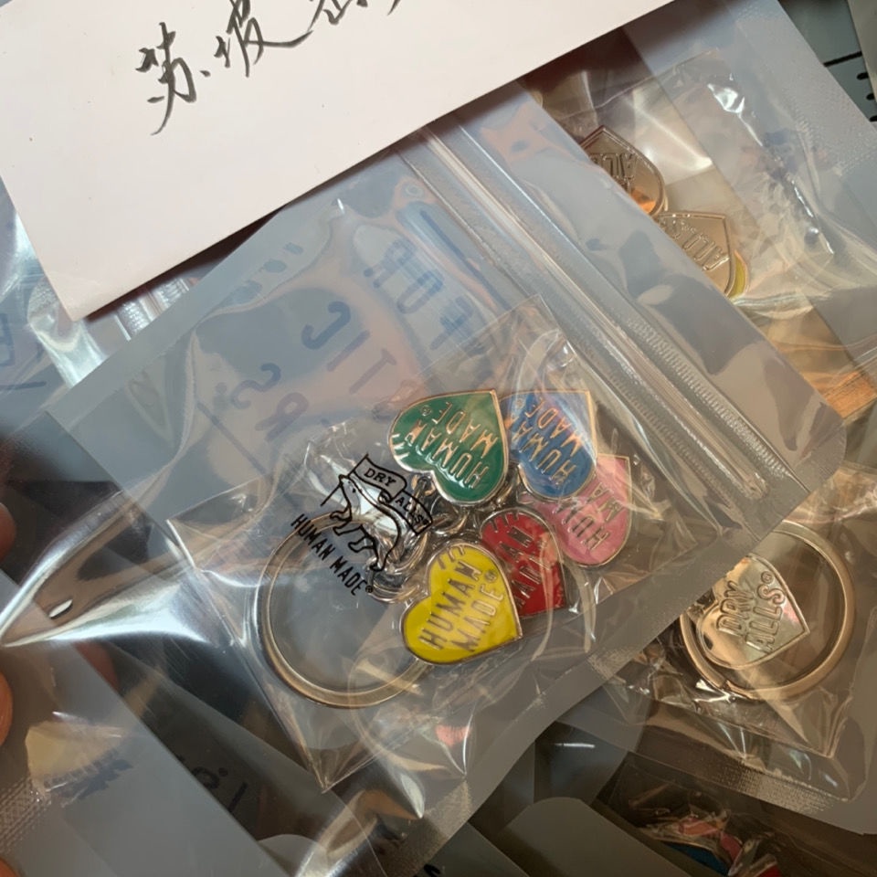 Móc Khóa Hình Trái Tim Năm Màu Sắc Có Khắc Chữ HUMAN MADE Five Colorss Huang Zitao Phong Cách nigo