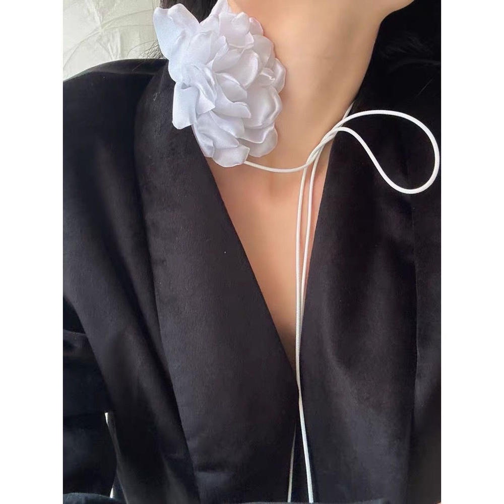 Vòng cổ Mặt Hoa Phong Cách Vintage Thời Trang Cho Nữ