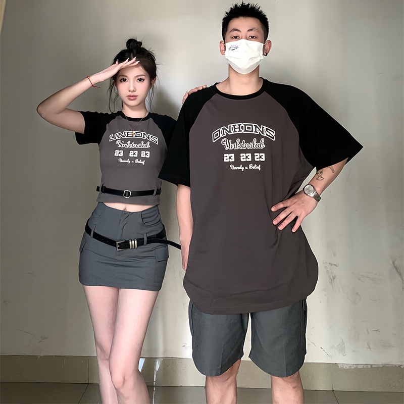 - Bộ áo phông cặp vợ chồng lộ rốn va chạm màu nối áo phông ngắn chữ in áo phông cho nam và nữ chân váy croptop Áo thun đồ nam nữ áo cặp nam nu
