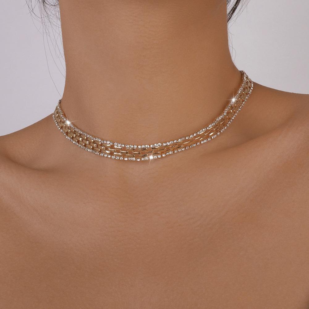 Vòng cổ Choker Họa Tiết Hình Học Rỗng Cho Nữ