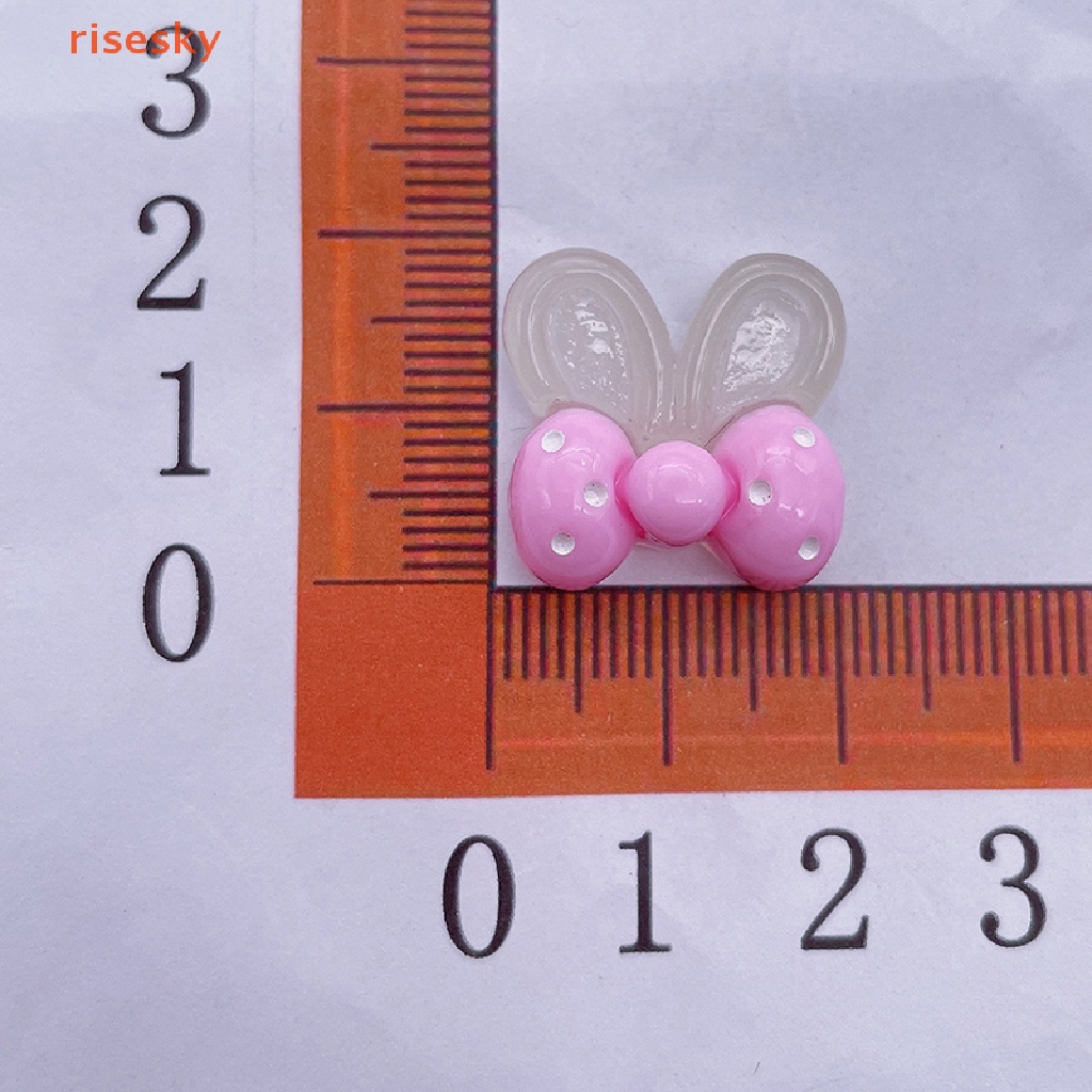 Bộ 2 Mô Hình Đồ Chơi Xe Hơi / Bảng Điều Khiển Bằng Nhựa Resin Hình Tai Thỏ Mini Màu Dạ Quang Dễ Thương Trang Trí Nhà Cửa / Sân Vườn