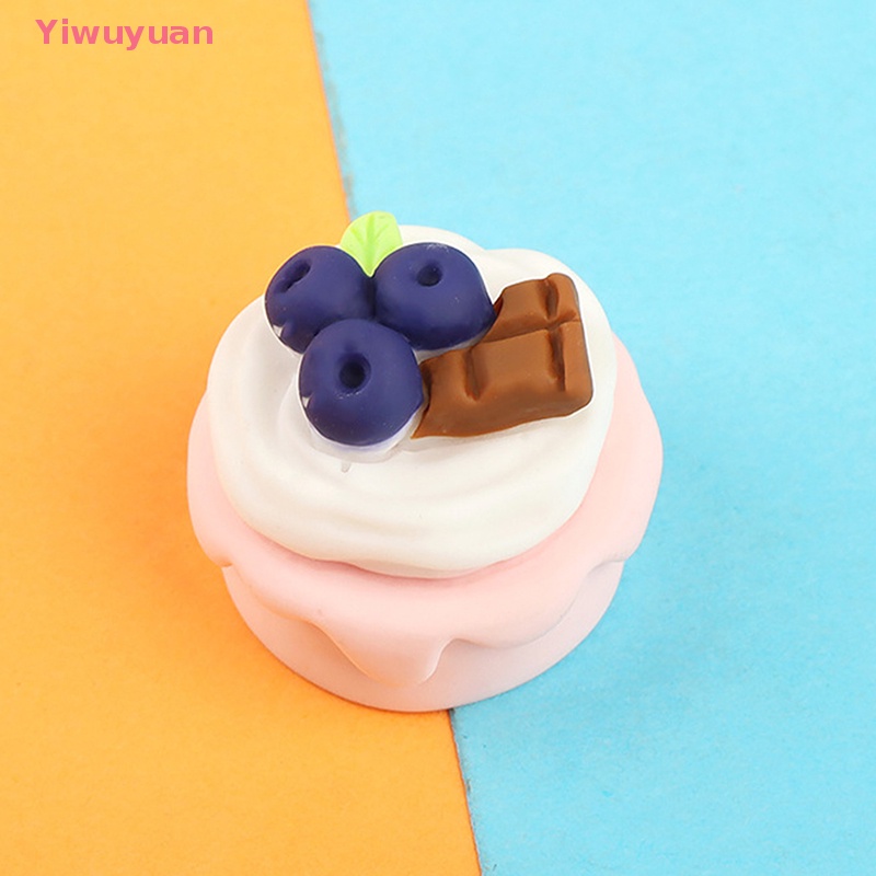 5 Phụ Kiện Trang Trí Ốp Điện Thoại Hình Bánh Kem Dâu Ba Chiều Màu Sắc Ngẫu Nhiên