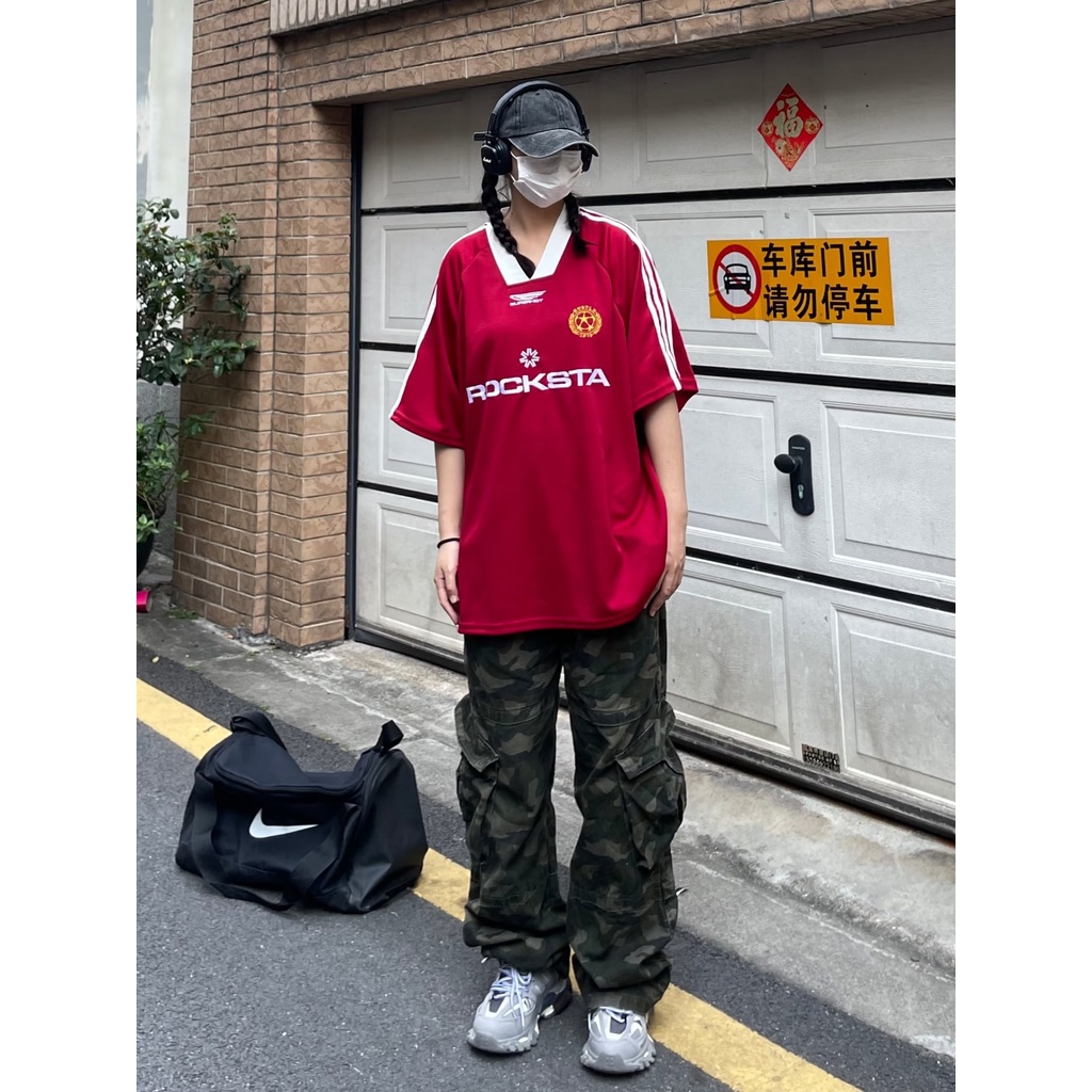 Áo Thun Tay Ngắn Cổ Chữ v Form Rộng Thêu Họa Tiết Phong Cách Retro Mỹ Cho Nam Nữ