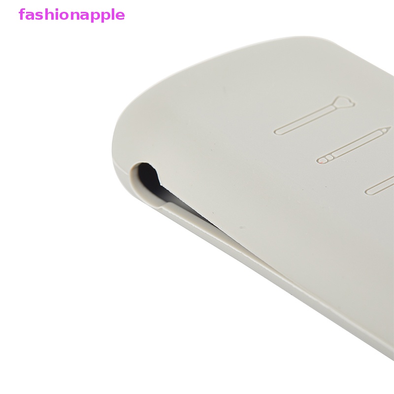 Giá Đỡ Cọ Trang Điểm Bằng Silicone Tiện Dụng Khi Đi Du Lịch