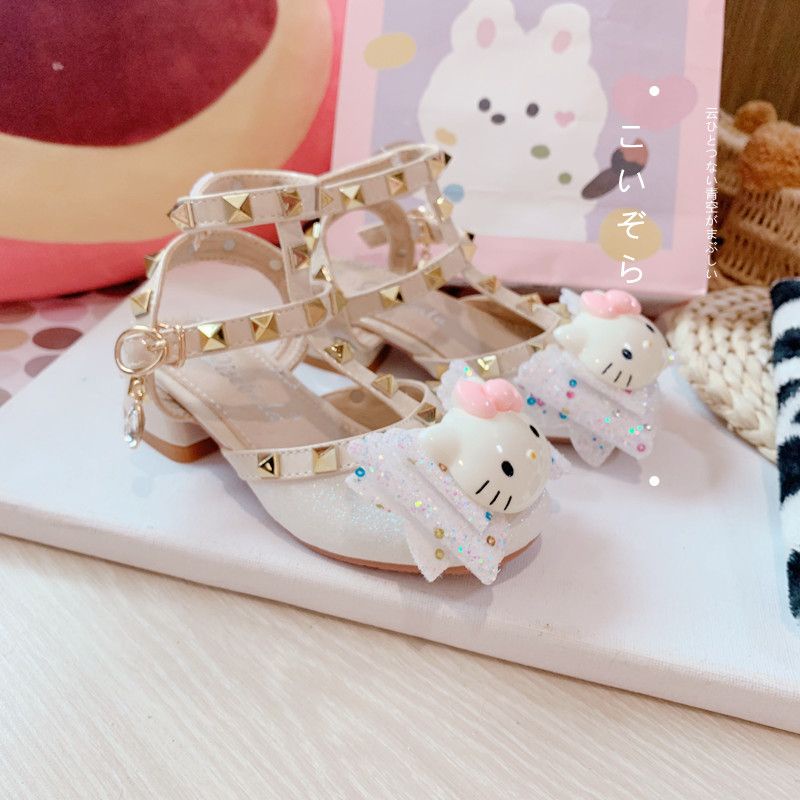 Giày Cao Gót Da Đính Đinh Tán Hình Hello Kitty Thời Trang Mùa Hè 2023 Cho Bé Gái