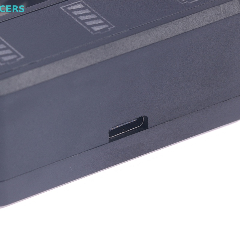 Bộ Sạc Nhanh 4 Cổng 4.2V CE 18650 / 14500