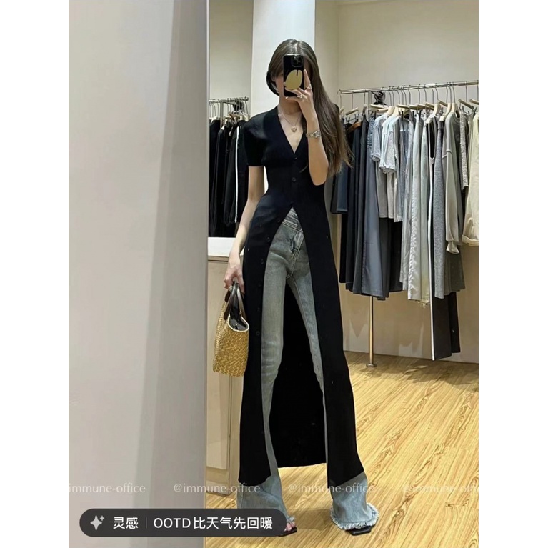 [F &amp; X] Niche Đầm Dài Dệt Kim Tay Ngắn Cổ Chữ V Màu Đen Cài Nút Phong Cách Hoàng Gia Cao Cấp Thời Trang Mùa Xuân Cho Nữ