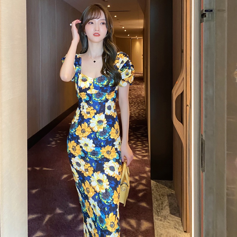Đầm Dài Ôm Dáng Hở Vai In Họa Tiết Tranh Sơn Dầu Hoa Hướng Dương Phong Cách Cổ Điển Mẫu Mới 2023